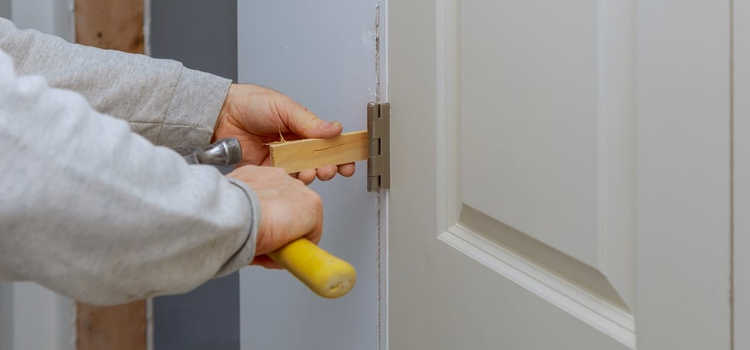 fiberglass entry door repair in San Martin